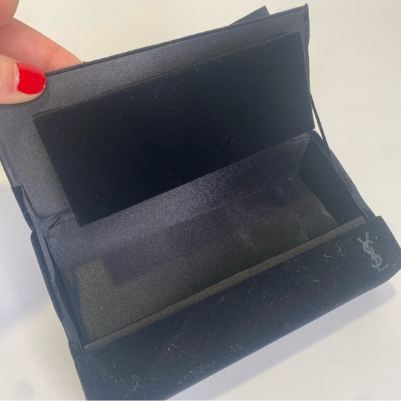 YSL Velvet 2008 Holiday Box with Satin Bow Top NEVER USED Eyeshadow & Lip Cream - Picture 6 of 9